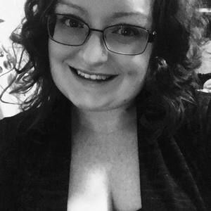 Meet your Posher, Caitlin